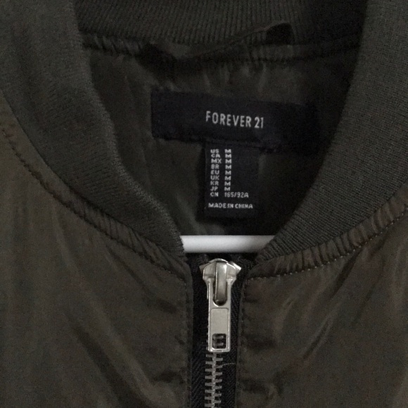 Bomber - Picture 3 of 4